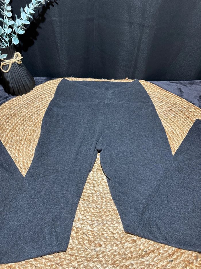 Legging grossesse Kiabi taille 38/40 - photo numéro 3