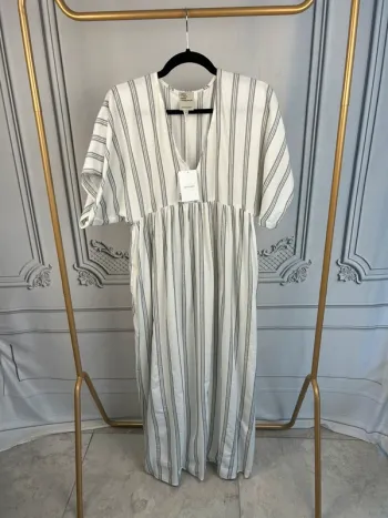 Robe longue Sacré cœur T.S neuve