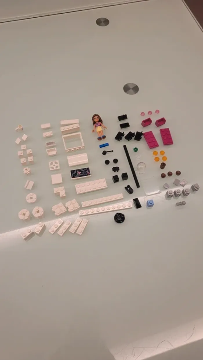 Lego Friends n°41329 La chambre Labo d'Olivia - photo numéro 6