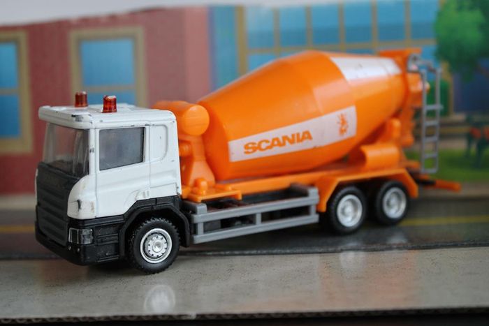 Scania camion toupie béton