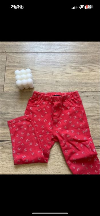 Legging rose motif papillon - 24 mois