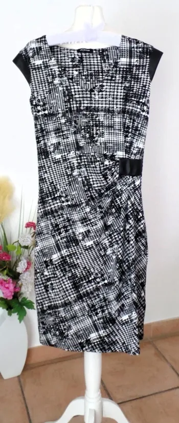 Robe droite_chic_Motifs noir & blanc