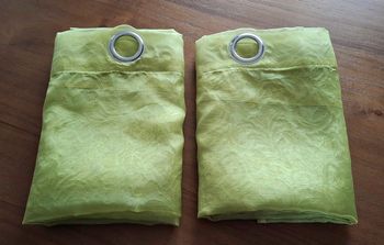 rideaux verts anis