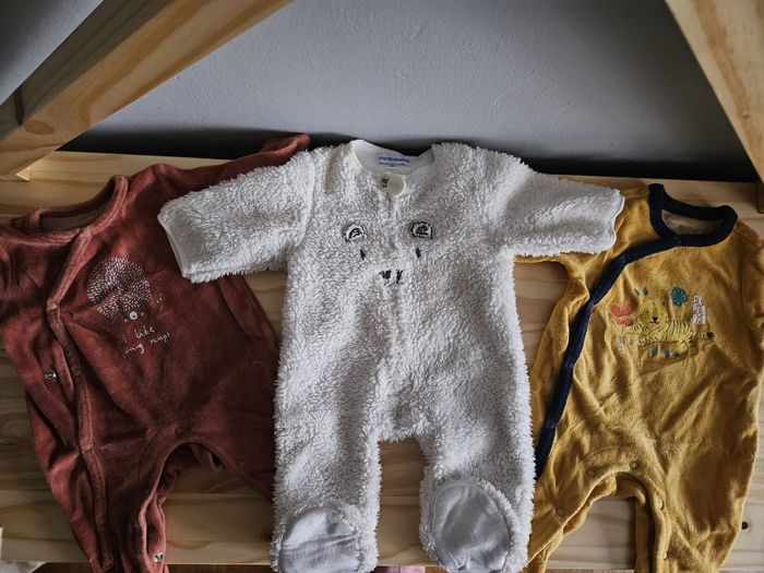 Lots pyjamas 0-1 mois - photo numéro 4