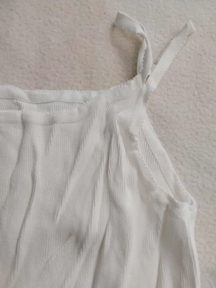 Haut blanc petite bretelle T36/38 - photo numéro 4