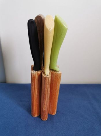 Bloc en bois support de 6 couteaux