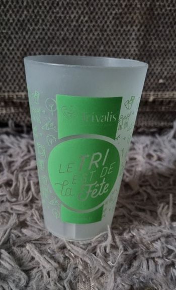 Verre en plastique 330ml (Le Tri Est De La Fête)