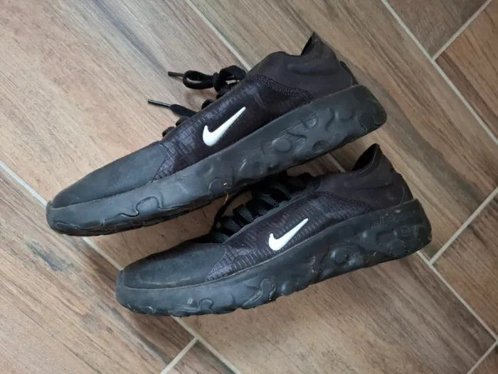 Baskets Nike Renew T41 - photo numéro 3