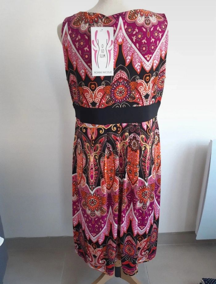 Robe à motif Ronni Nicole neuve T44 - photo numéro 5