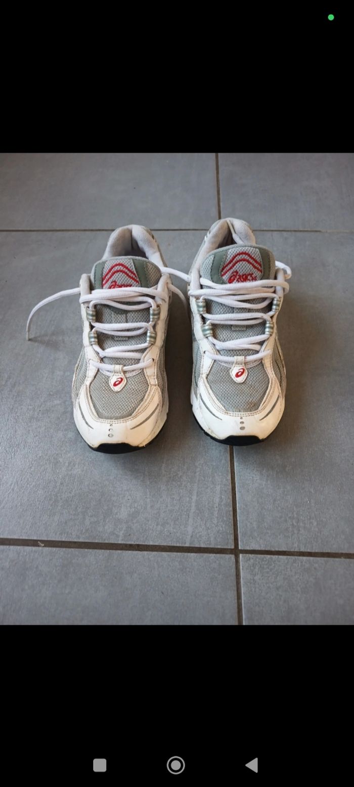 Chaussures Asics gel homme taille 38 en bon état - photo numéro 2