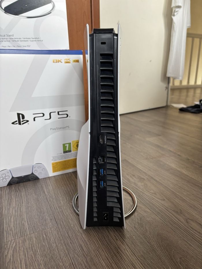Sony PS5 Slim Édition Blu-Ray 1To Console - Blanc - photo numéro 2
