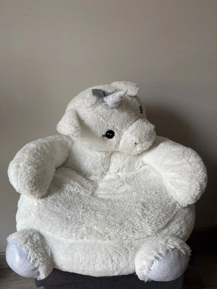 💺Siege/ pouf pour enfants licorne 45*45- Lisette blanc- très bon état - photo numéro 3