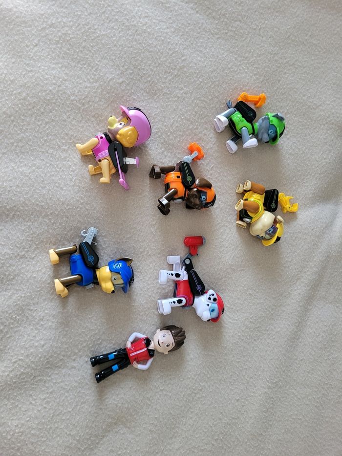 Lot de figurines pat patrouille