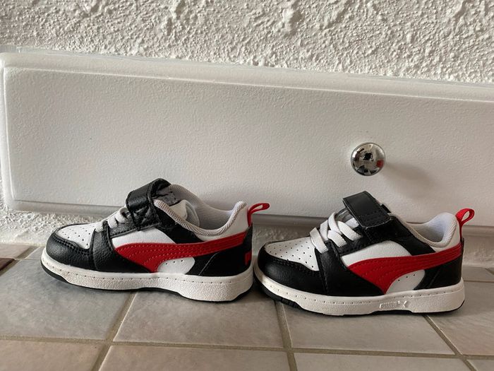 Baskets noires rouges et blanches Puma 22 - photo numéro 7