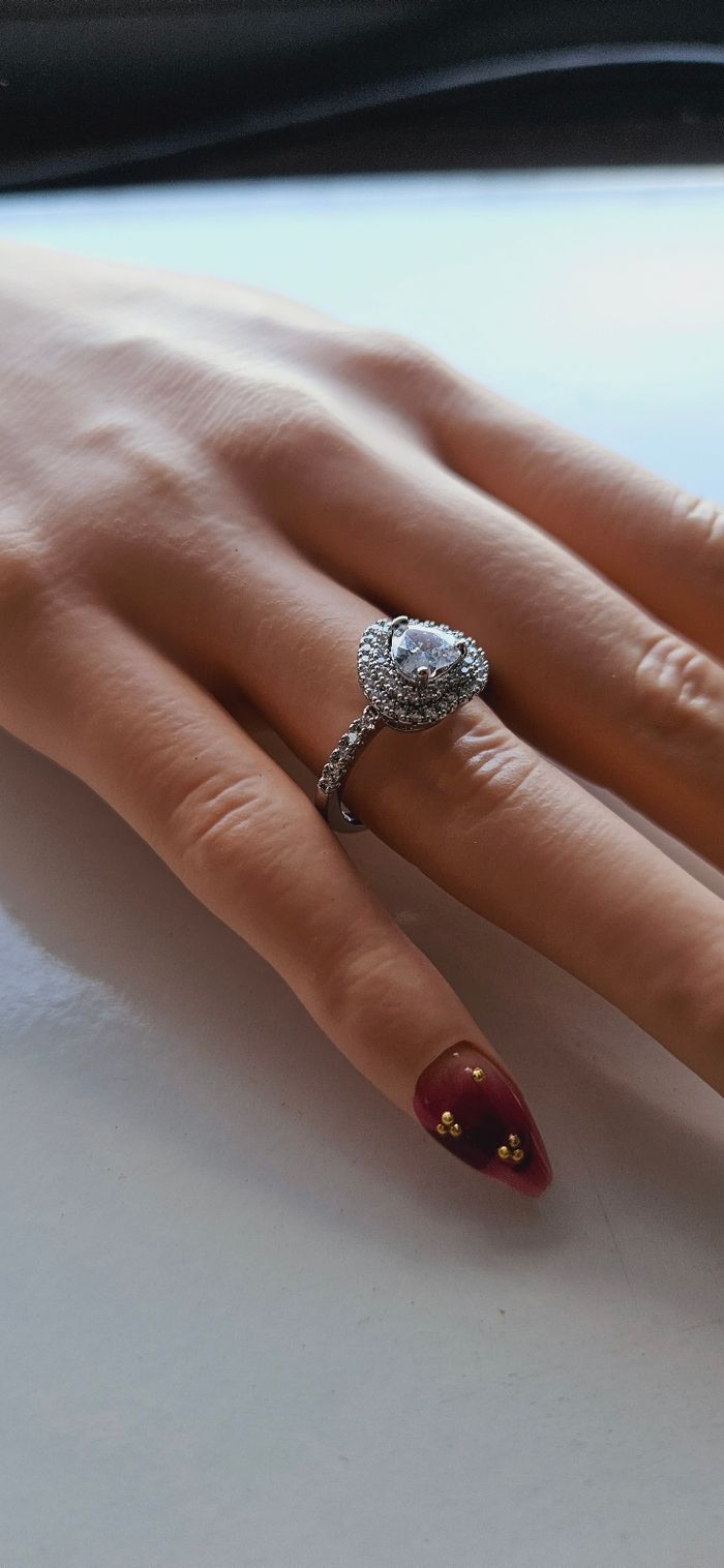 Jolie bague cœur couleur argent neuf