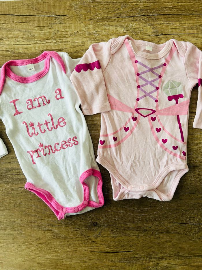 Lot de 2 bodies princesse 👑 3 mois