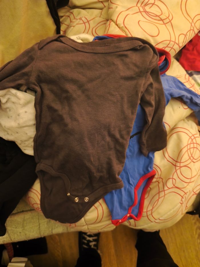 Lot Vêtements garçon 6 mois - photo numéro 7