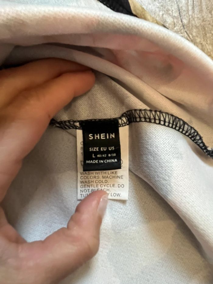 Robe manches courtes - photo numéro 4