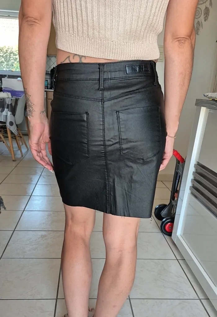 Mini Jupe effet cuir Noir Taille S - photo numéro 2