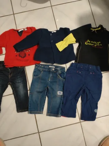 Lot taille 12 mois
