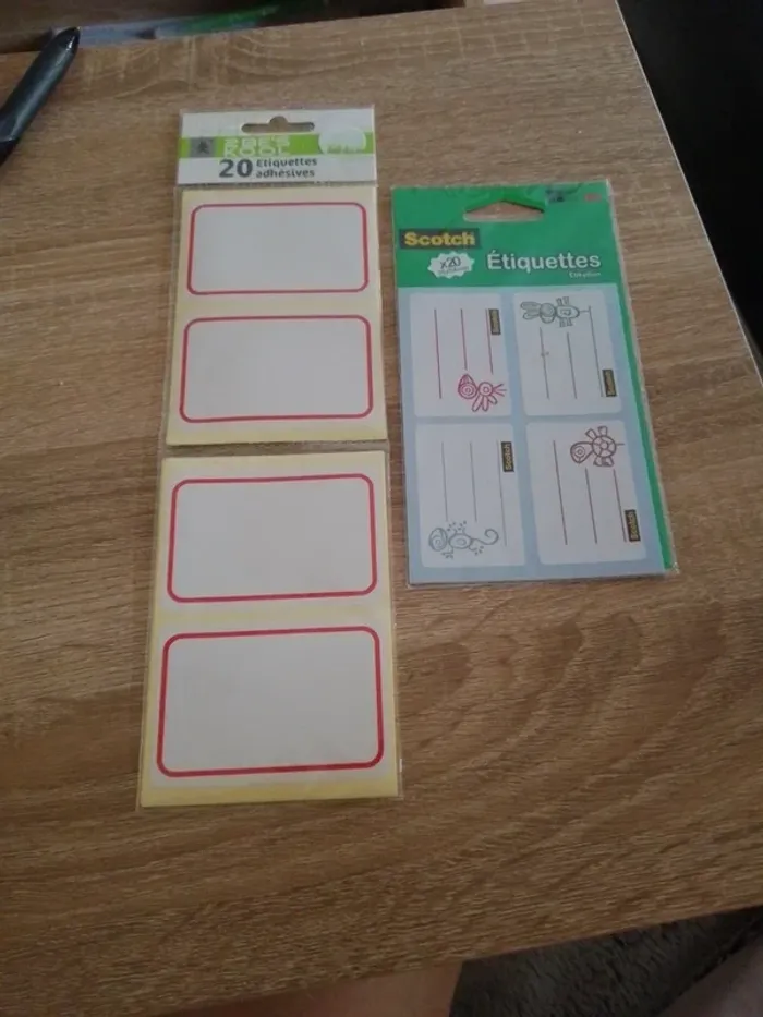 40 étiquettes adhésives ( 2be-s kool et scotch)