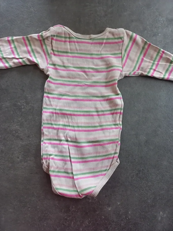 Lot bodies Petit Bateau 24 mois - photo numéro 3