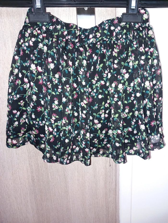 Jolie Jupette à fleurs 7-8ans