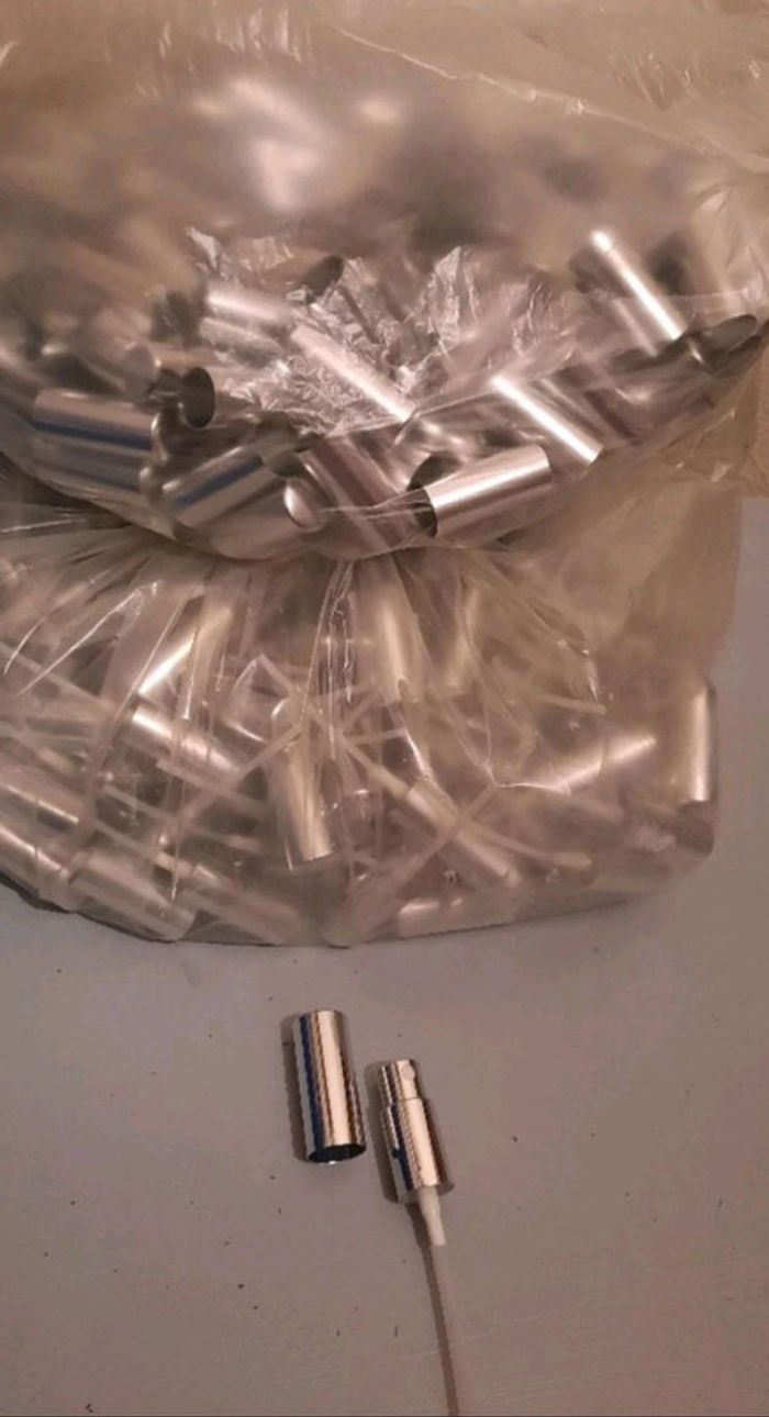 Lot Vaporisateurs avec bouchons parfums neuf