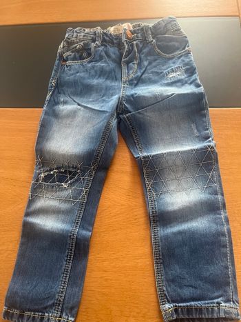 Jean garçon Zara avec plein de détails sympa