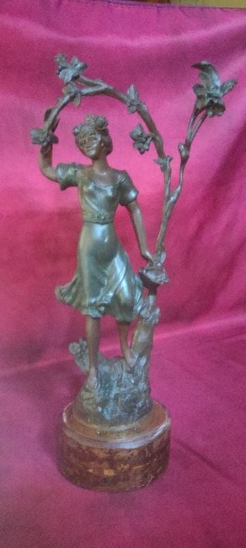 Ancienne statue la cueillette par ruchot