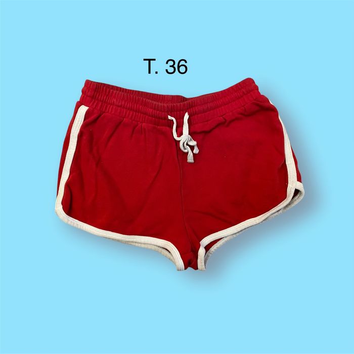 Kiabi Mini-short rouge Taille 36