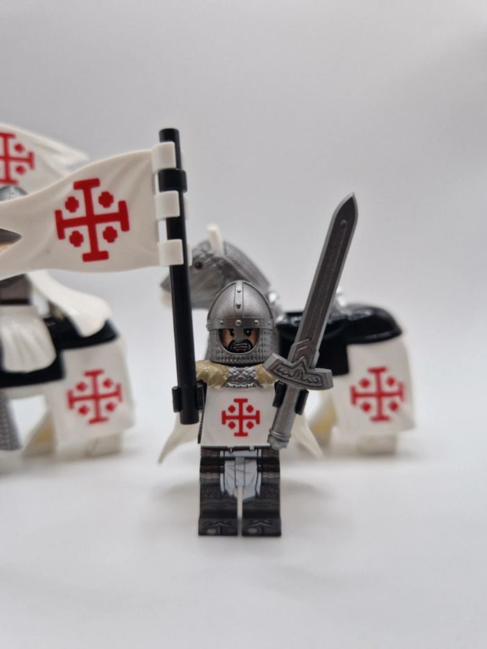Figurines type lego 2 chevaliers templiers - photo numéro 3