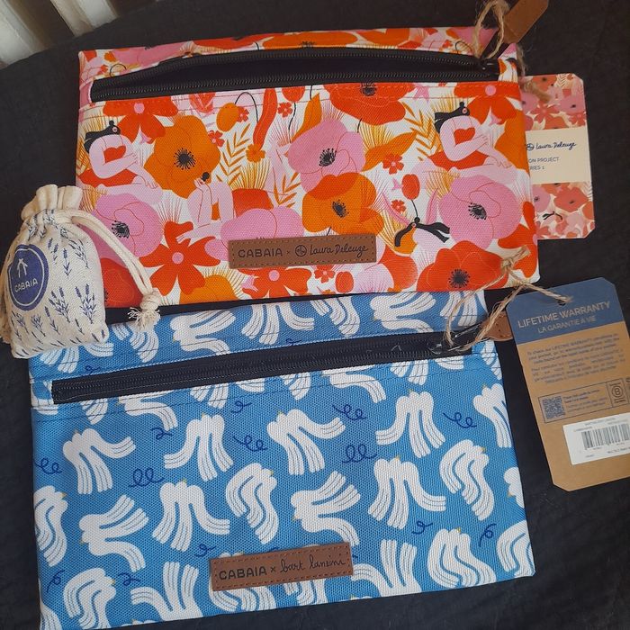 Lot de 2 pochettes Cabaïa neuves avec étiquettes. Numérotées
Laura deleuze et Barthélémy lanzini.
Pochon de lavande