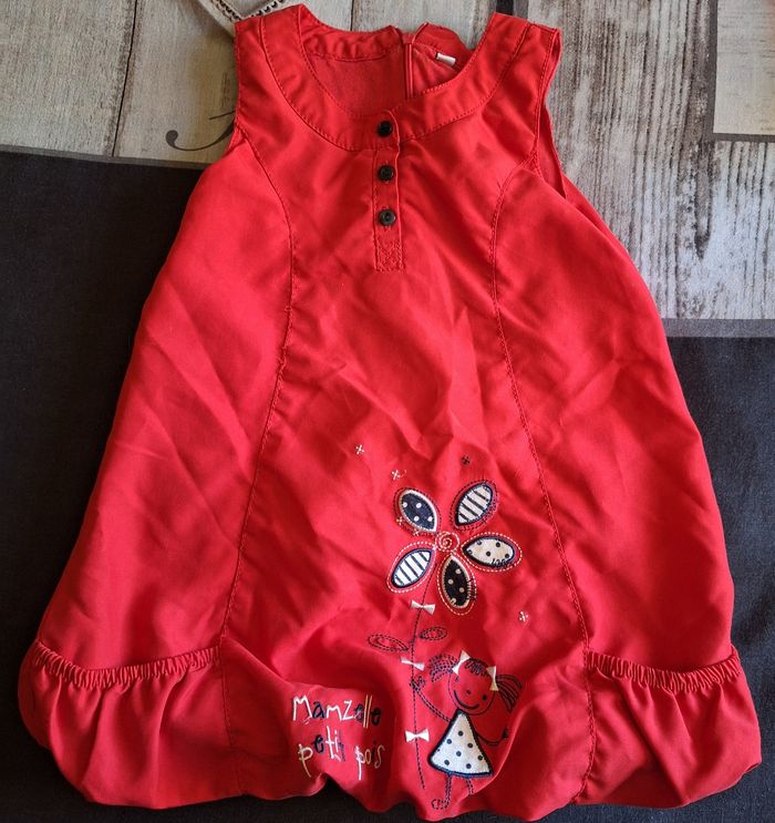 Robe boule rouge 23 mois