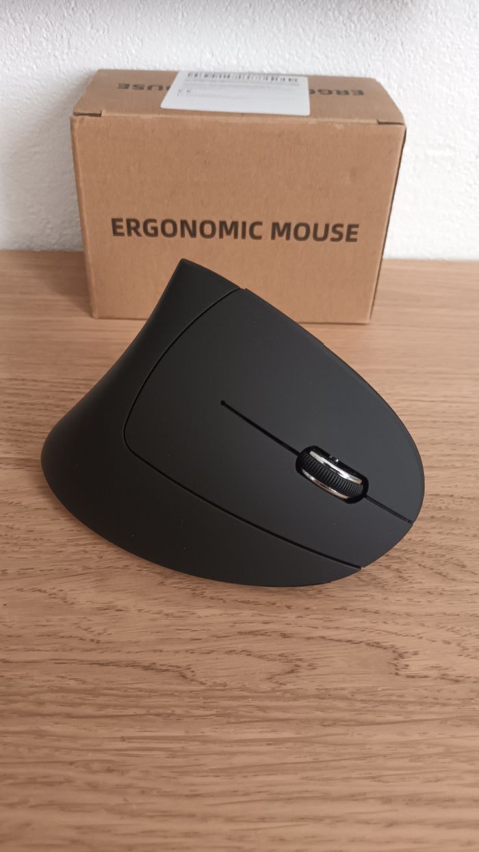 Souris ergonomique verticale sans fil NEUVE - photo numéro 1