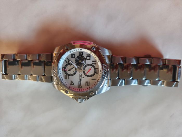 Montre - photo numéro 2