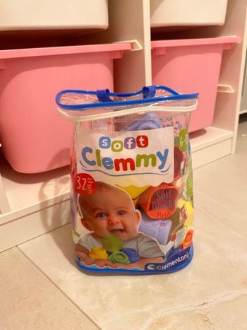 Soft clemmy bloc de construction empilable