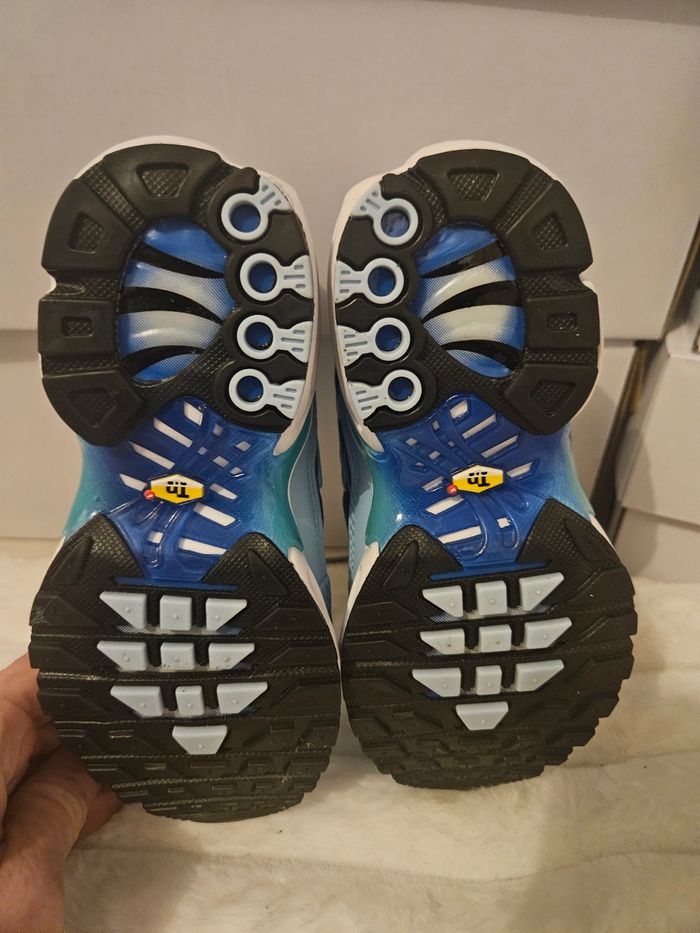 TN enfants taille 30 neuves - photo numéro 3