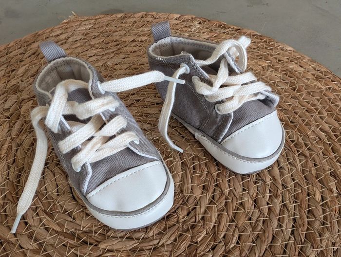Chaussures naissance neuves