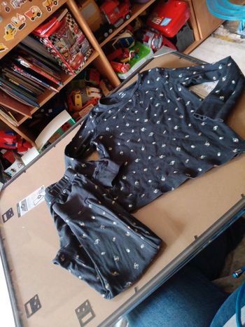 Pyjama léger t.6 ans kiabi