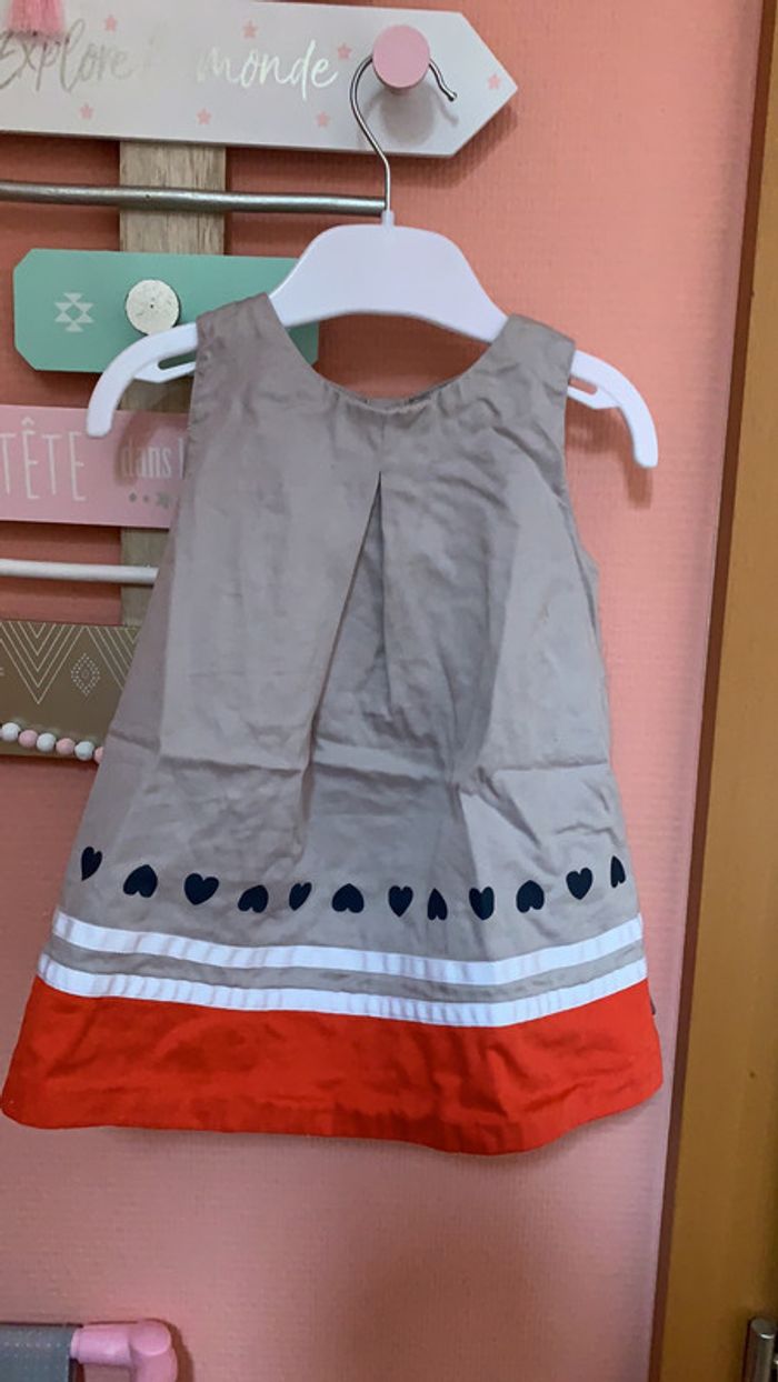 Robe évasée obaibi taille 6 mois