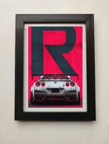 Cadre photo avec une photo d'une Nissan GT-R 