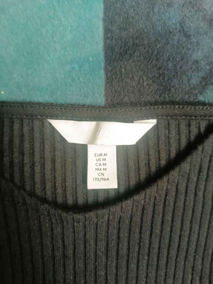 Crop top noir - photo numéro 2