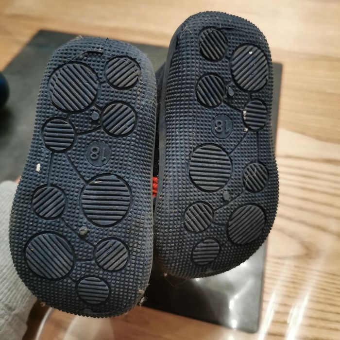 Chaussons 18 - photo numéro 3