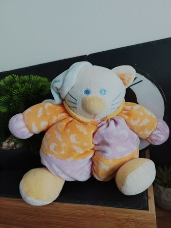 doudou peluche chat boule doudou orange violet bonnet bleu crème lune nuage