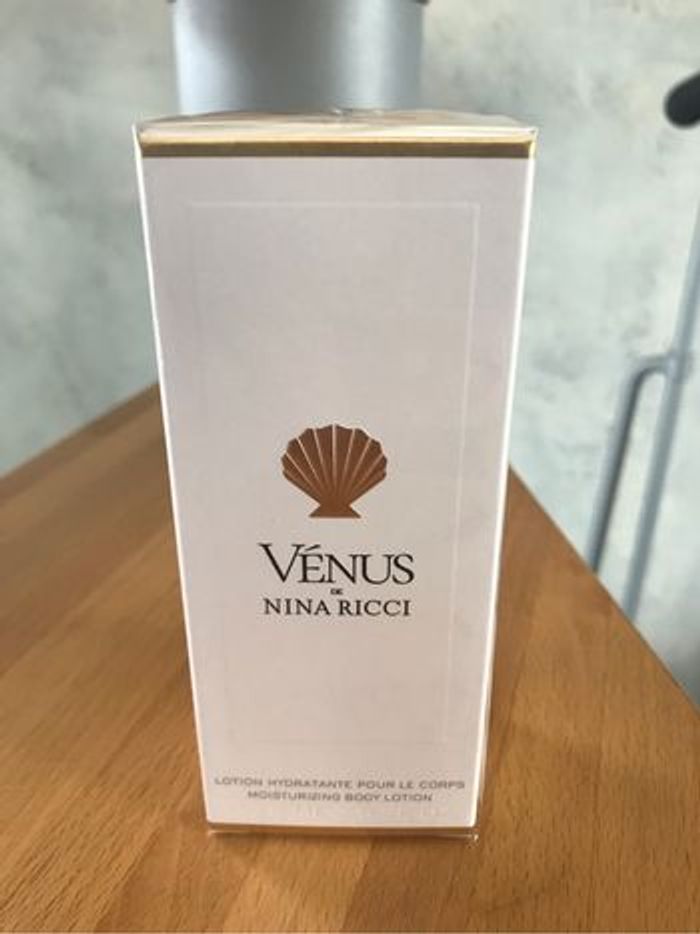Nina Ricci Vénus crème corps - photo numéro 4
