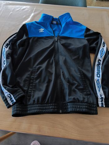 Veste survêtement umbro 16ans