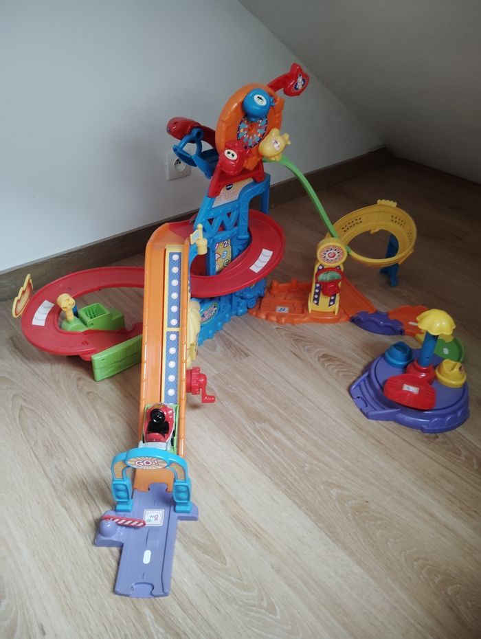 Parc d attraction tut tut bolide