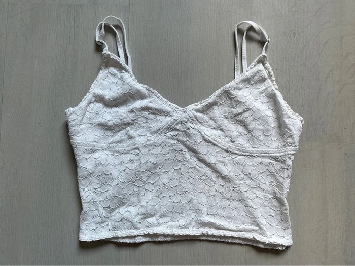 Joli top blanc en dentelle – effet bohème chic - photo numéro 2