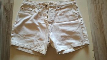 Short blanc